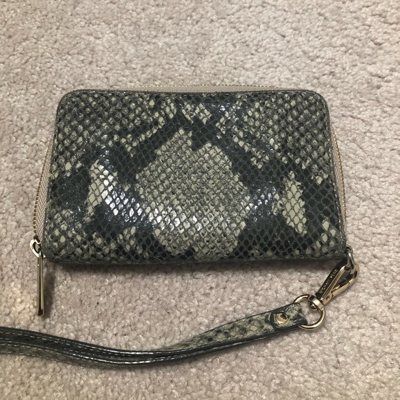 Michael Kors wristlet - Picture 3 of 5